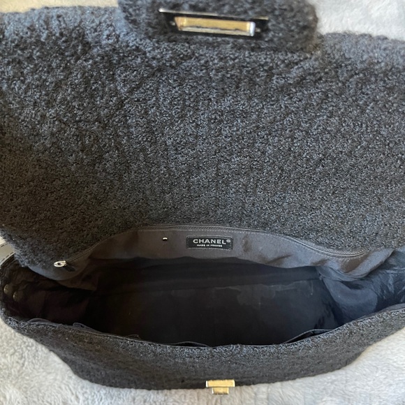 Chanel Vintage 2009 XL Maxi Jumbo Black Tweed 2.55 Reissue Bouclé Messenger Bag - Picture 3 of 17